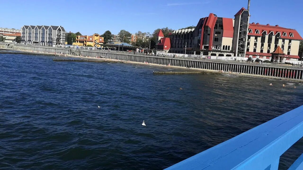 Погода в зеленоградске в июне. Проспект в море в Зеленоградске Пирс. Зеленоградск в июне. Вид на Зеленоградск с пирса. Зеленоградск весной.