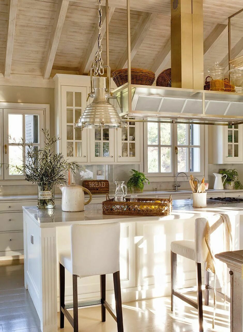 Дизайн интерьер кухни загородного дома Home Kitchen remodel, Kitchen cabinet styles, Kitchen window design