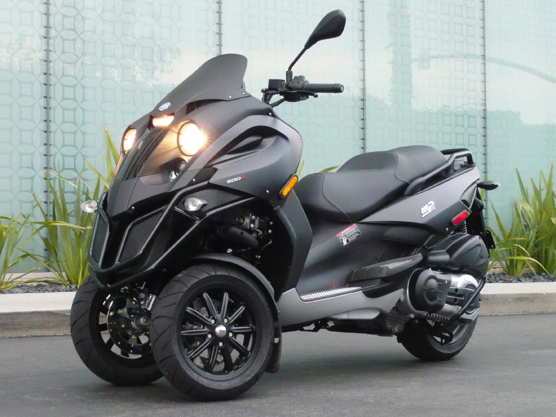 Piaggio Gilera 3 колесный. Скутер Piaggio 500. Скутер Piaggio mp3. Новый Gilera fuoco 500. Мощный мопед