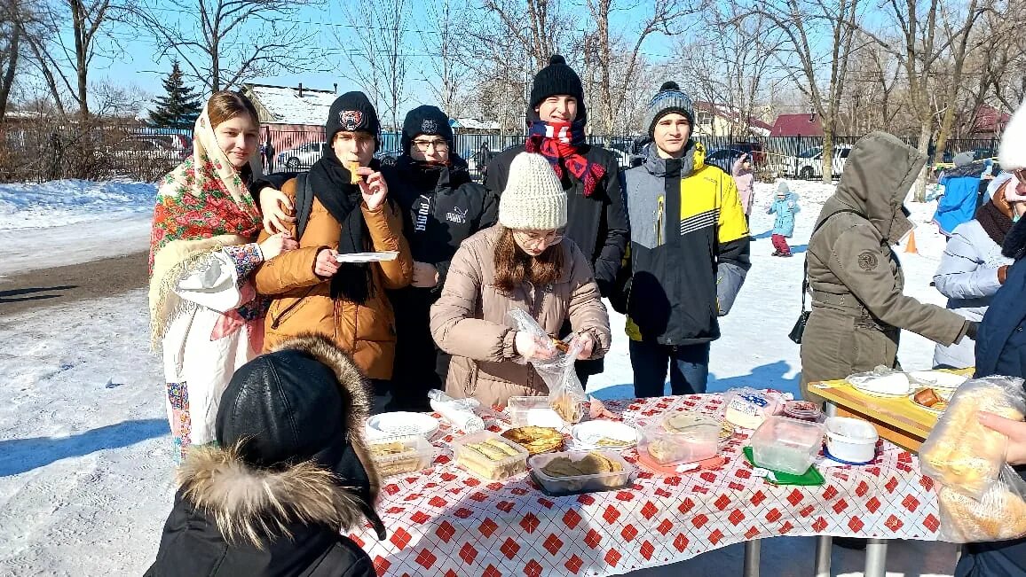 Школьная ярмарка на масленицу. Праздник Масленица в школе. Ярмарка на Масленицу в школе. Детям о Масленице.