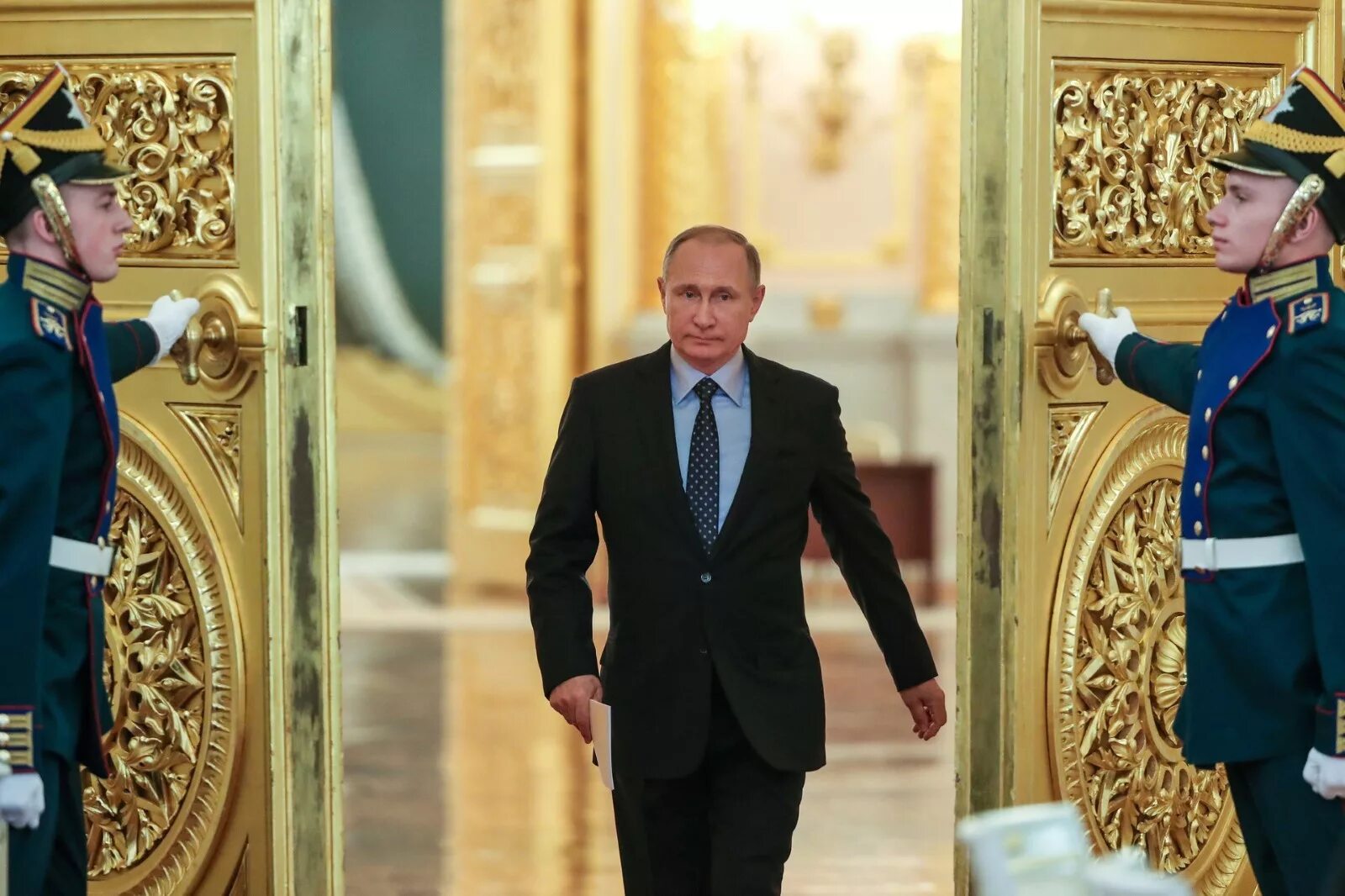 Путин Георгиевский зал Кремля 2022. Инаугурация 2000 РФ президента. Владимир Путин инаугурация в 2018. Зал переговоров в Кремле