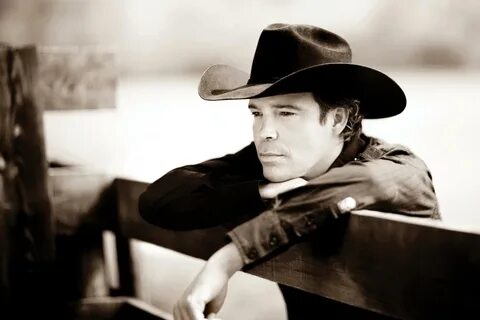 Clay Walker preps for a show for a good cause.