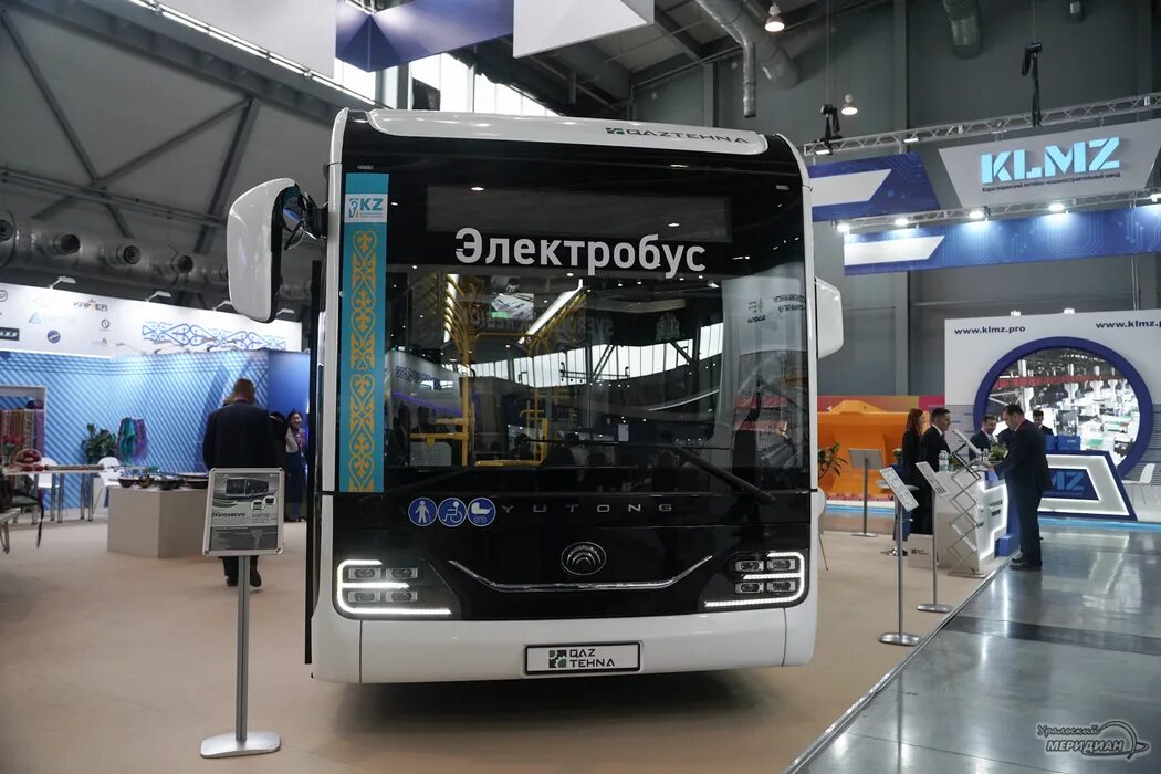 Электробус екатеринбург. Екатеринбургский троллейбусный завод электробус. Электробус синара-6253. Новый электробус в екб. Электробус екатеринбург.