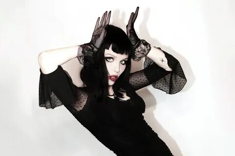 Leni crystal