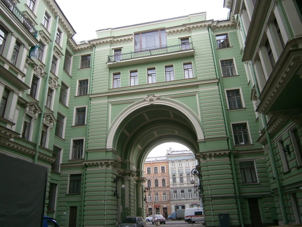 Купить 2-комнатную квартиру, 55.7 м² по адресу Санкт-Петербург, Кирочная улица, 