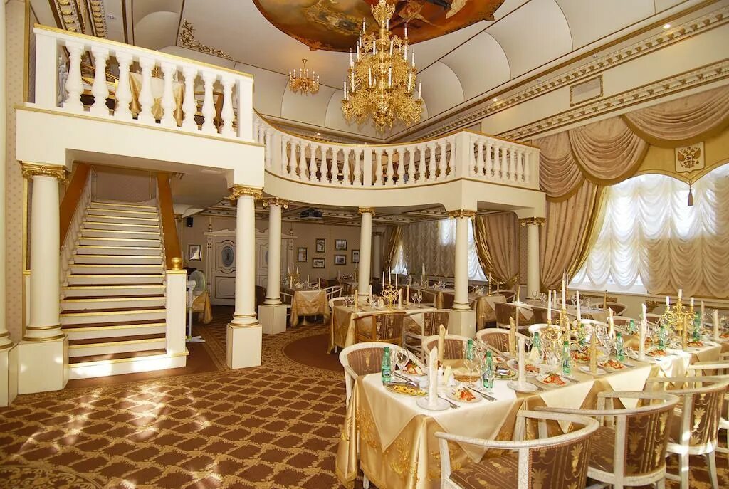 Гостиница анастасия тобольск. Славянка тобольск гостиница. Тобольск славянка гостиница славянская. Гостиница славянская тобольск. Азимут славянская тобольск.