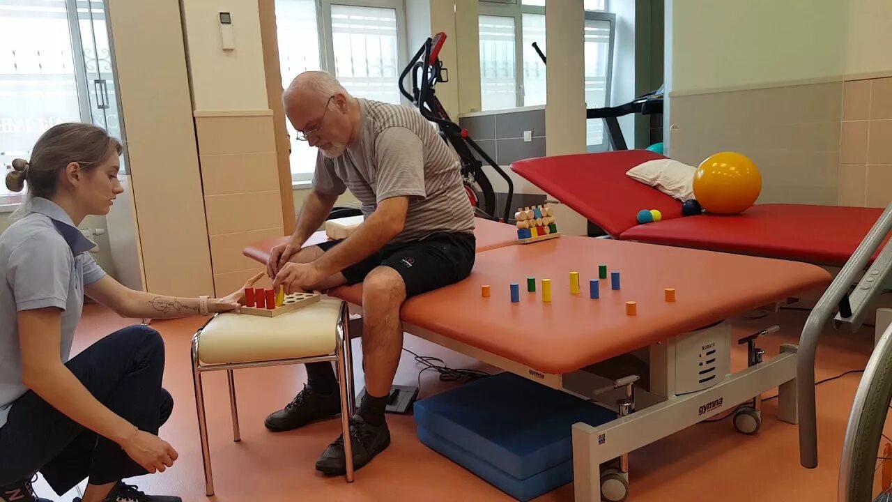 Эрготерапия в системе реабилитации. Реабилитация после инсульта эрготерапия. реабилитационный комплекс для эрготерапии. эрготерапия в реабилитации пациентов с онмк. эрготерапия упражнения после реабилитации.