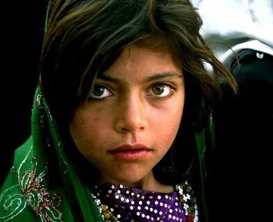 Beautiful Afghan Eyes Top Images.