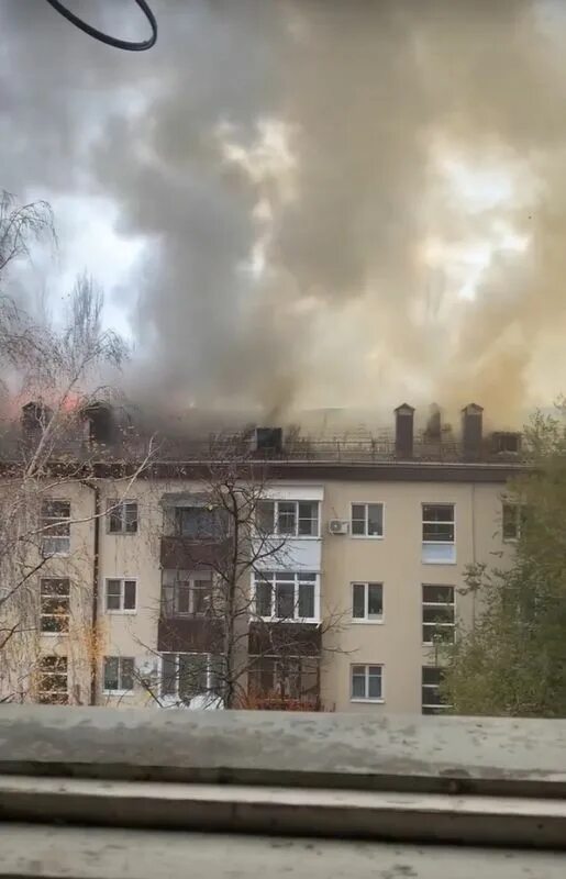 Воронеж горит дом. Небольсина 17 пожар. пожар в воронеже. улица небольсина воронеж. пожар в воронеже сейчас.