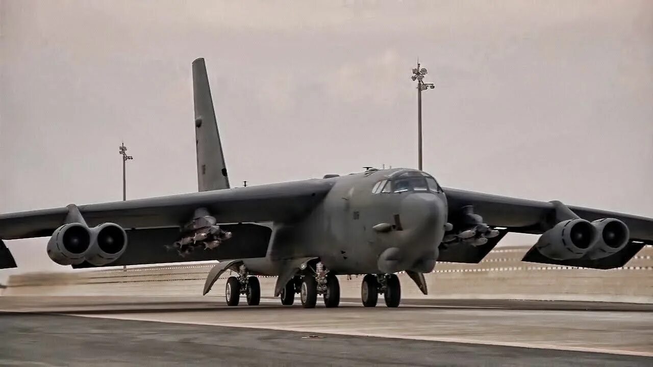 B52h бомбардировщик. B 52 бомбардировщик. Boeing b-52 Stratofortress. B52h бомбардировщик вооружение. Б 52 х