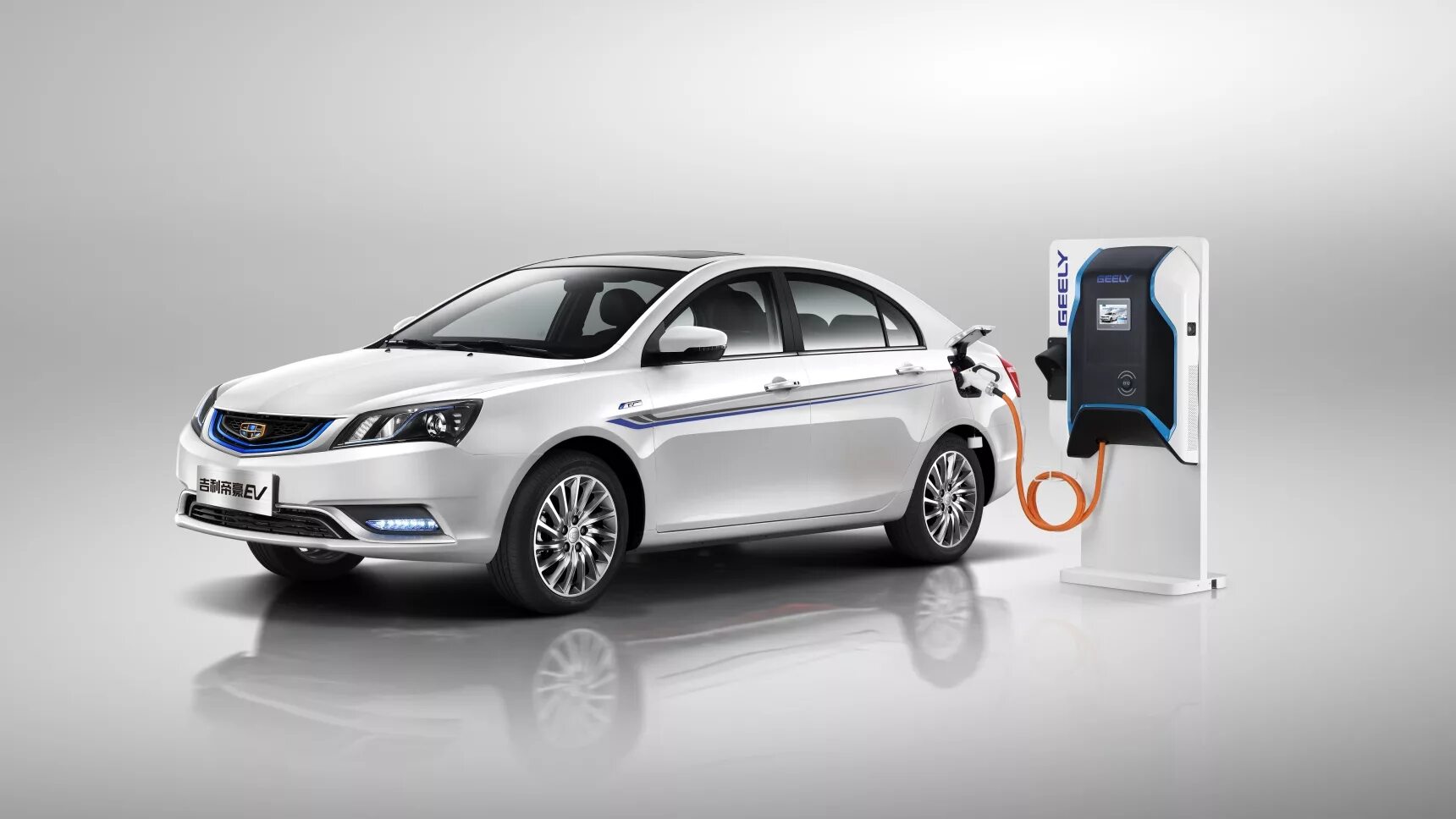 Электро джили. Geely Emgrand ev. Джили электрокар. Электромобиль Geely Emgrand. Geely БЕЛДЖИ.