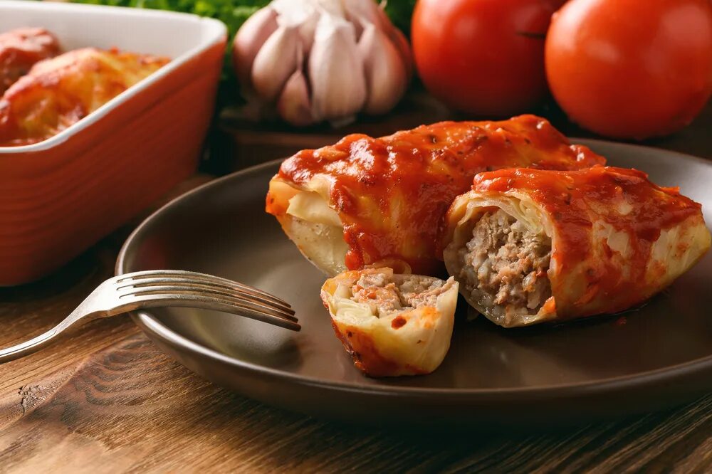 Голубцы с мясом. Голубцы. голубцы с мясом и рисом. голубцы подача. голубцы красивая подача.