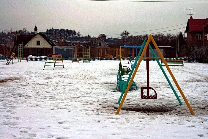 Детский городок ЗИЛ Лыткарино. Кодинск детская площадка. Старая детская площадка. Мячково деревня.