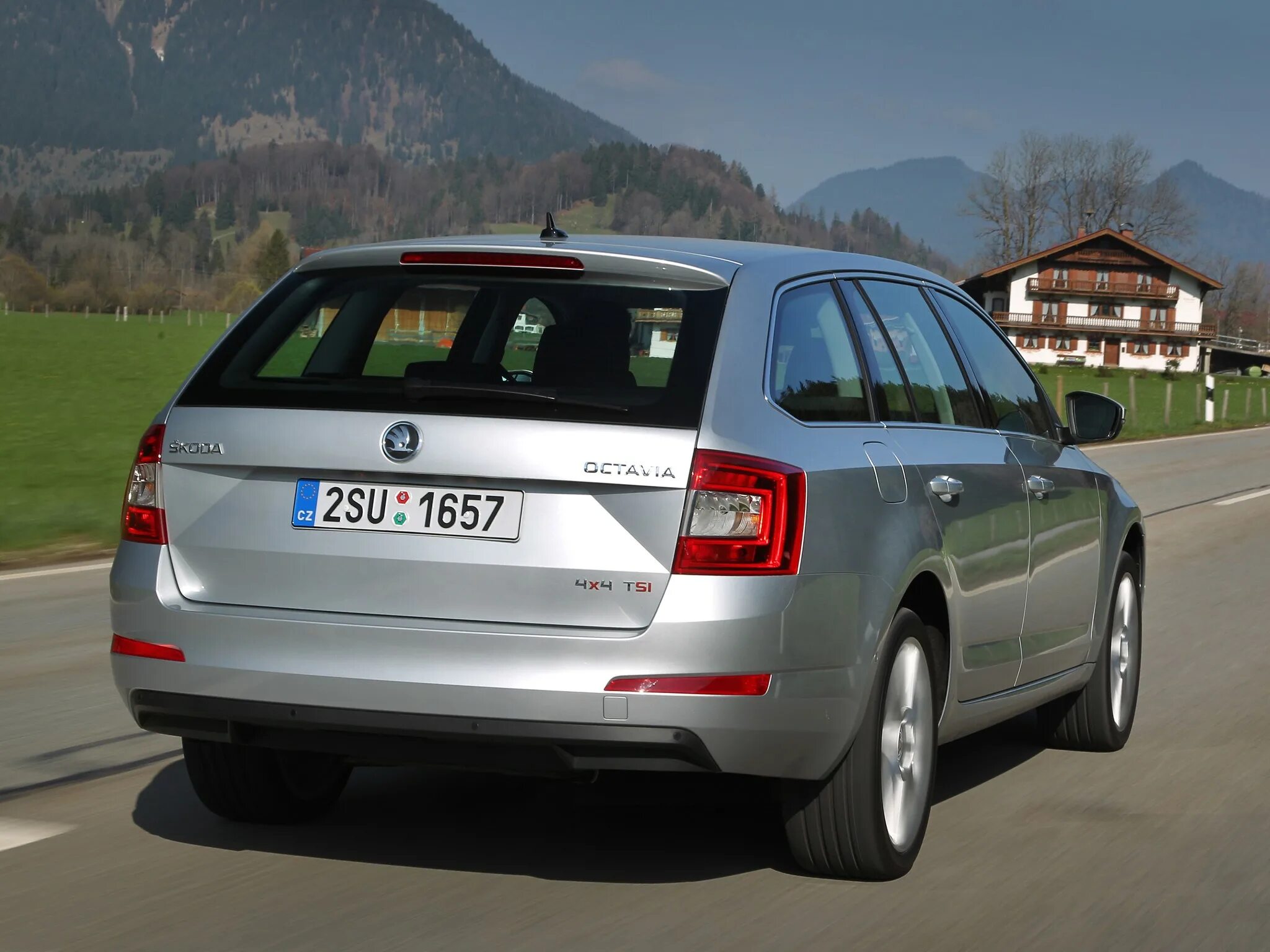 Skoda Octavia Combi 2013. Skoda Octavia Combi 4x4. Škoda Octavia 2013 универсал.