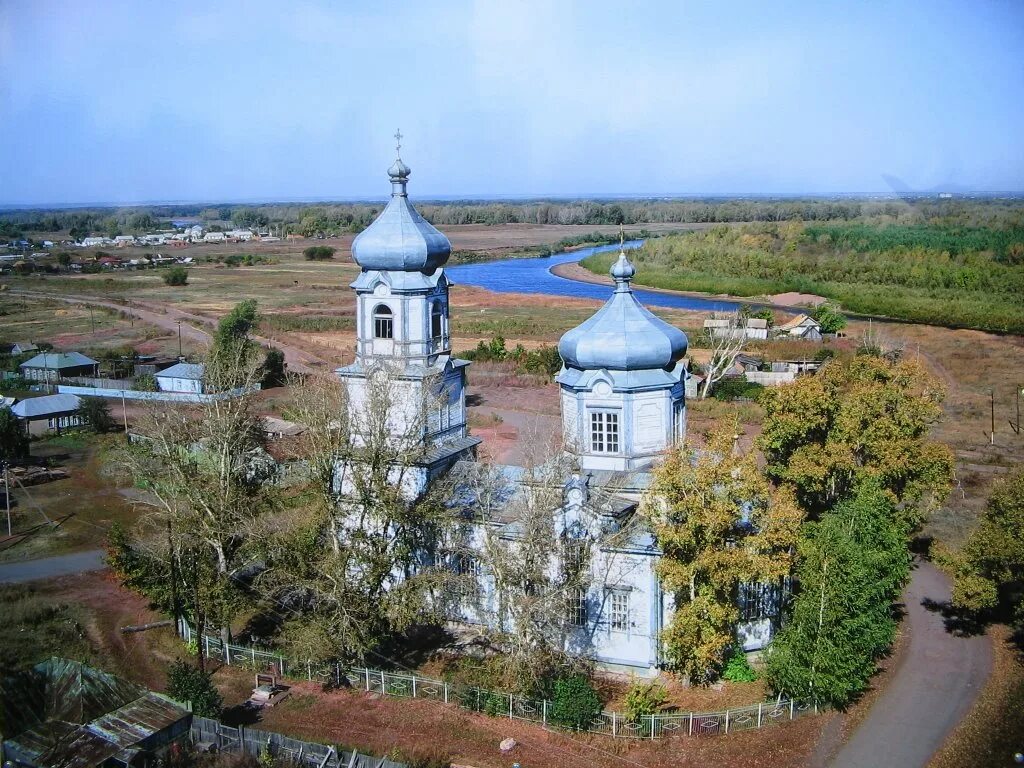 Село борское самарская. Храм с. Заплавное Самарской области. Село Заплавное Борского района Самарской области. Борский район Самарская область. Село залипное Борский район.