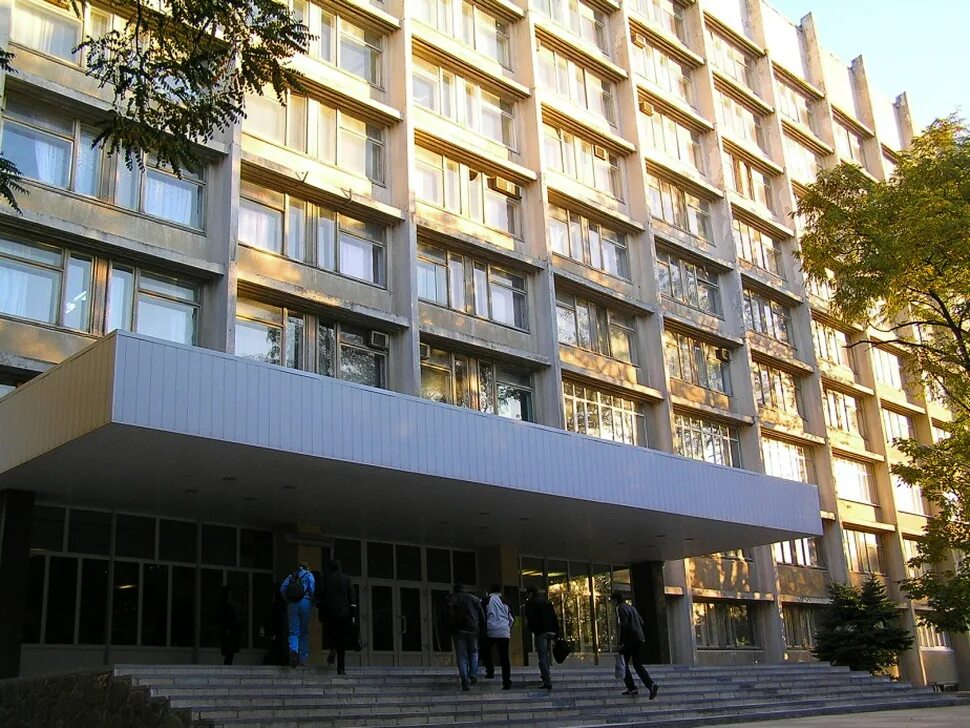 В университет в ростове ростгму. Медицинский институт ростов на дону. Медицинский государственный университет в ростове на дону. Медицинский институт ростов на дону. Медицинский институт в ростове на дону институюююю.