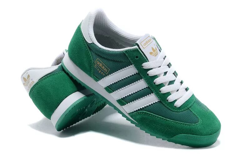 Зеленые кроссовки какие. Adidas Originals кроссовки зеленые. Кроссовки адидас женские зеленые. Кроссовки адидас зеленые мужские. Adidas кеды Green.