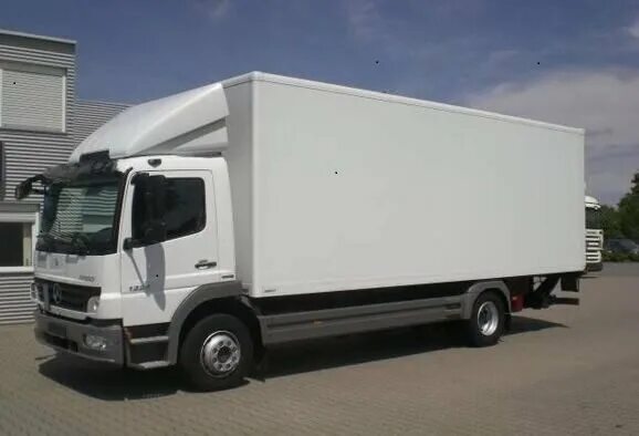 Secondhand Lorries and Vans Luton Vans Mercedes Atego 815 - Staffordshire