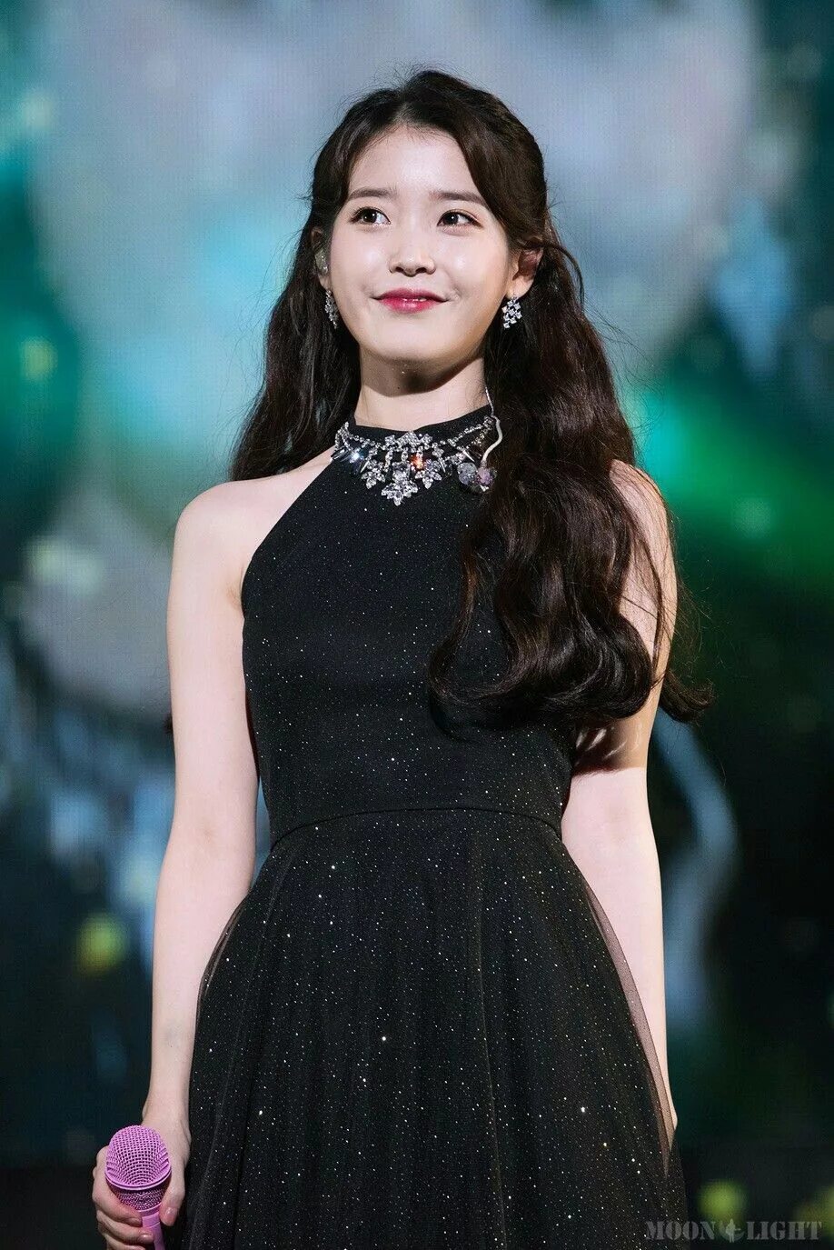 Айю корейская певица. Iu 2023. Айю iu. Айю iu. Ли чжи ын iu.