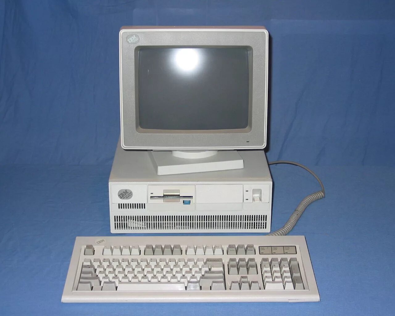 4 поколение купить. IBM PS/2 80286. IBM PS/2 model 50. IBM PC/2. ПК IBM PS/2 IBM.