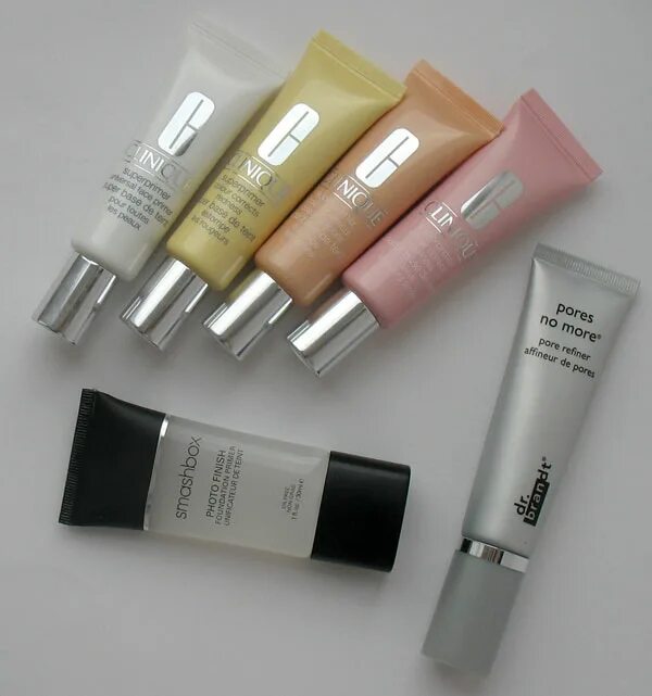 Clinique primer. Clinique база под макияж. clinique косметика основа под макияж. цветные базы под макияж. clinique популярная база под макияж.