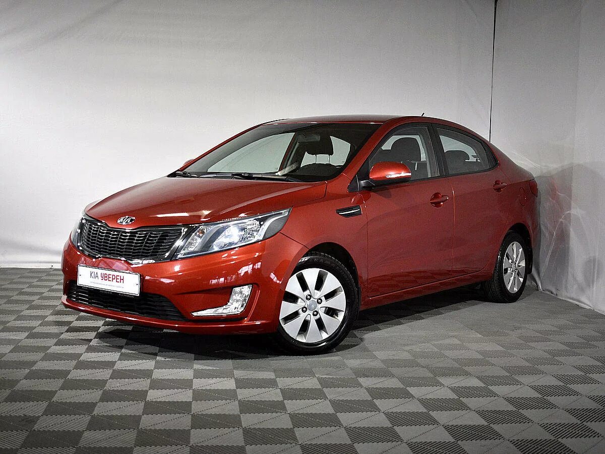 Kia Rio 3 красная. Kia Рио 2013. Киа Рио 2013 красная седан. Kia Rio 3 2013 седан. Rio красный