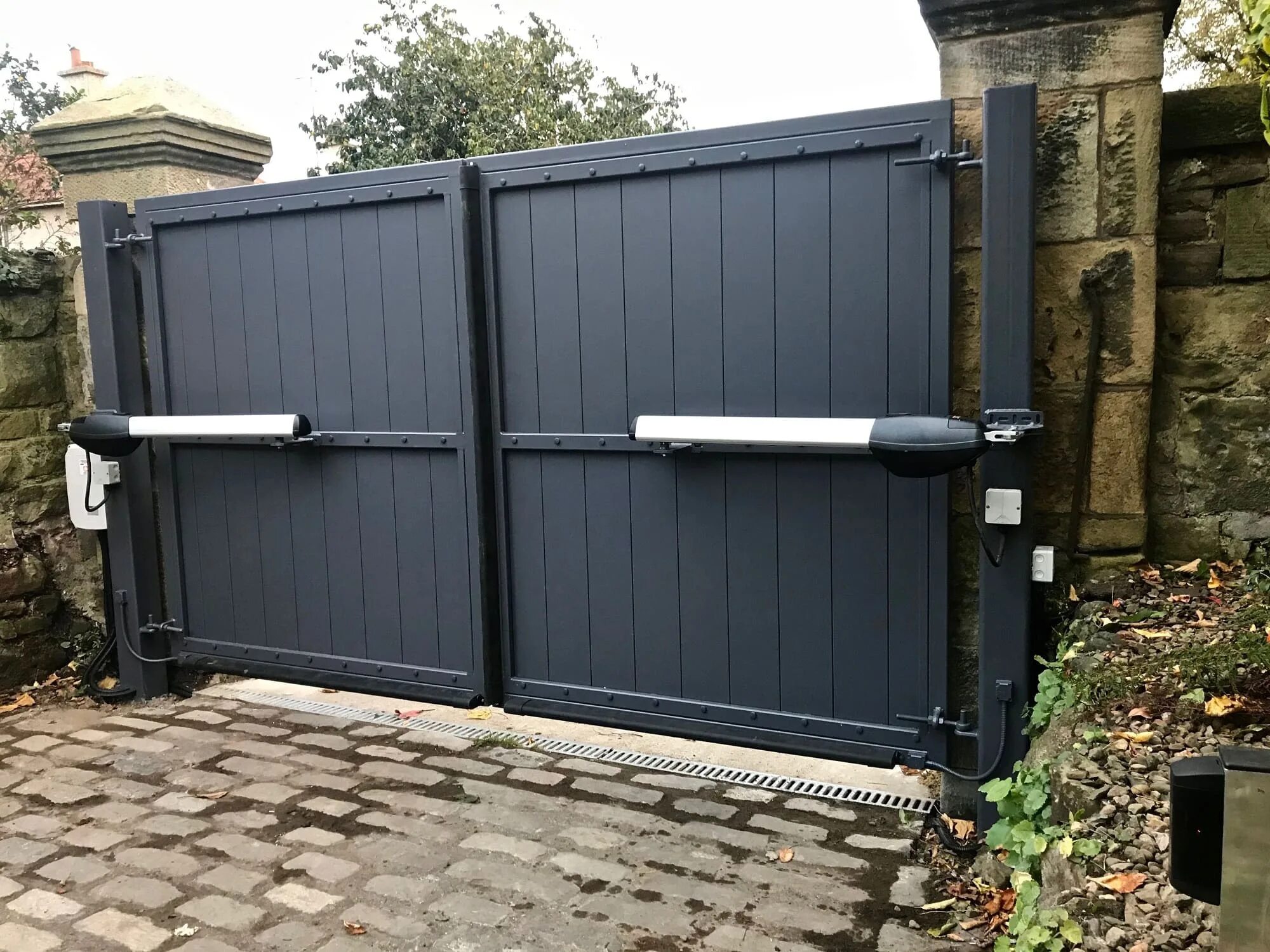 Запчасти для распашных ворот. Откатные ворота roger technology. automatic swing gate. электро ворота roger. pal gate для калитки.