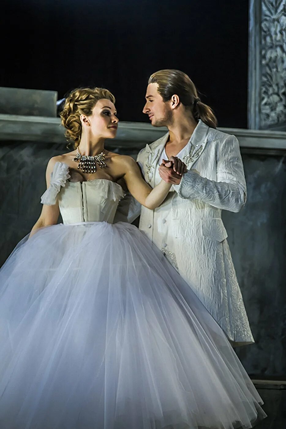 Сколько идет женитьба. Сколько идет женитьба. Свадебная фотосессия. Сколько идет женитьба. Современная свадьба.