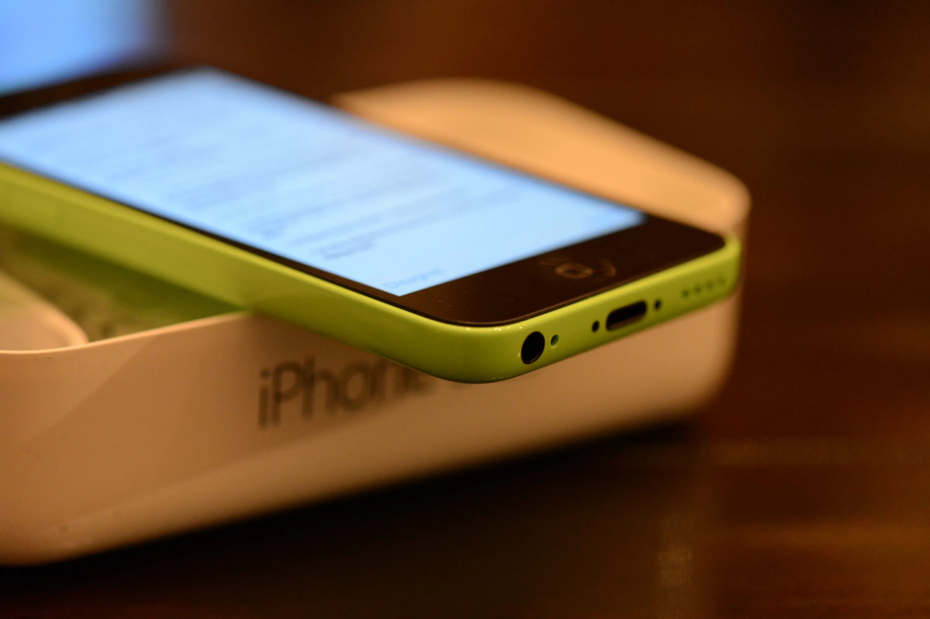 Iphone 5. Айфон 5 с зеленый. Айфон 5 си. Iphone 5s фото. Телефоны айфон санкт петербург
