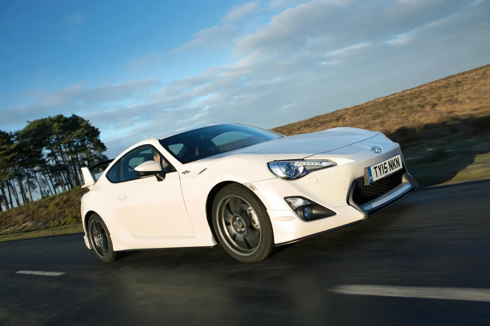 Toyota 86. Ниссан гт 86. Toyota gt86 se trd. Toyota gt t. Машина супротив.