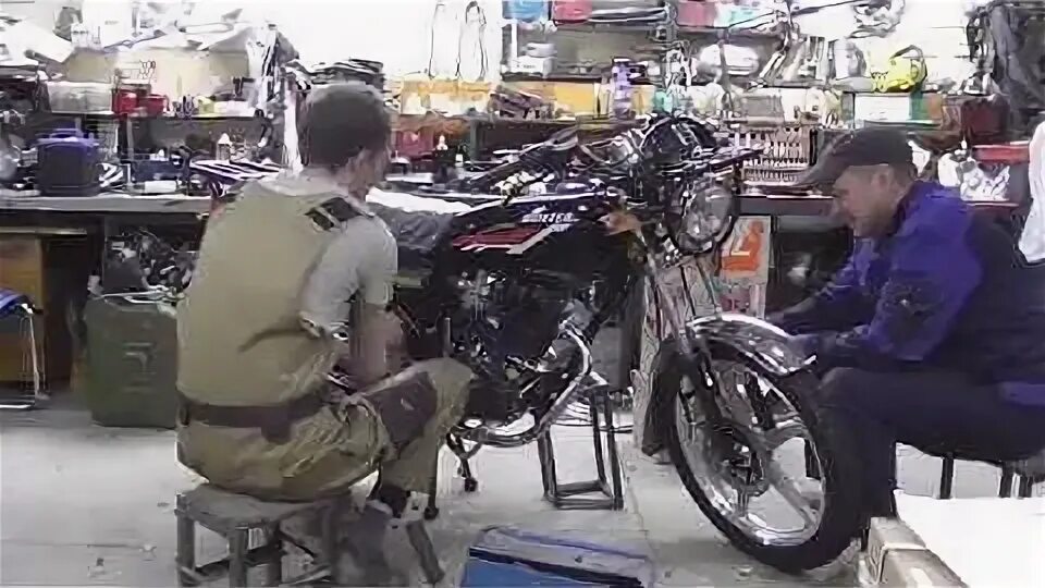 Видео собираем мотоциклы. Мотоцикл хантер 200. Видео собираем мотоциклы. Мотоцикл хантер 200 с боковым прицепом. Сборка мотоцикла в квартире.