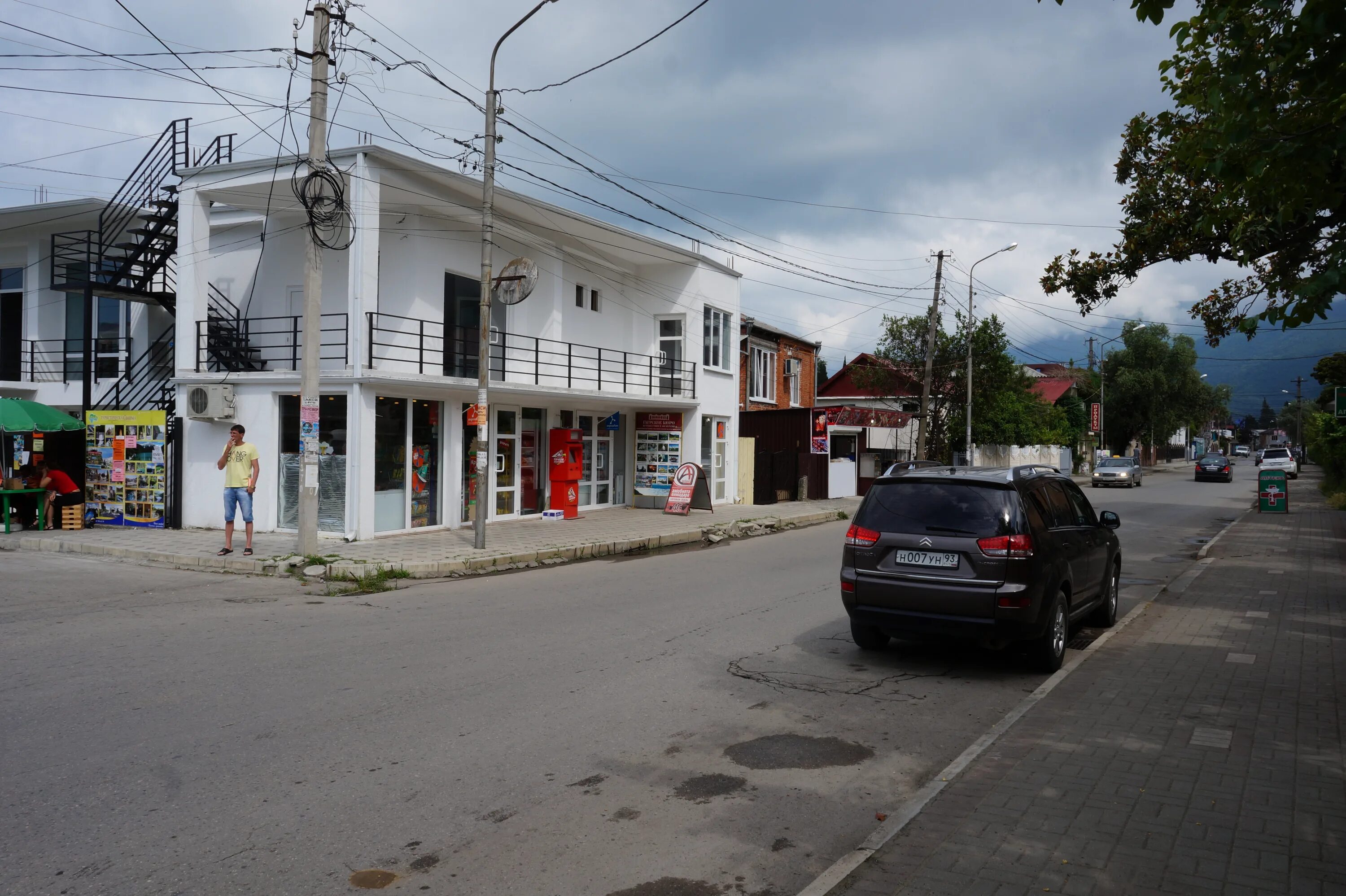 гагра ул султана сосналиева. гагры магазины. ассорти гагра. гагры магазины. магазины одежды в гагре.