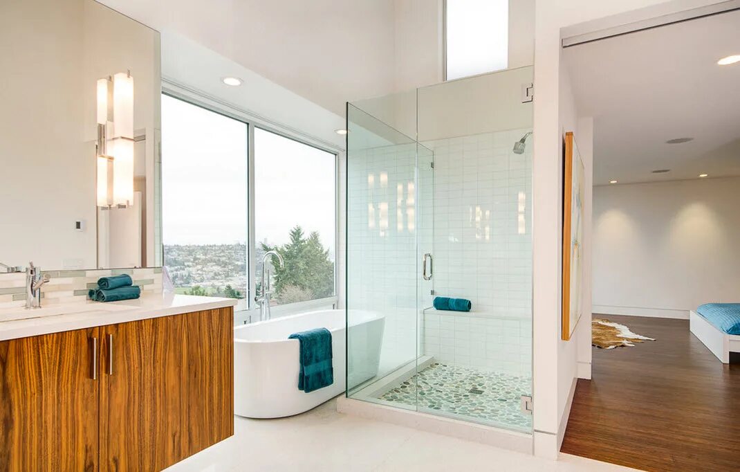 Ванная комната с перегородкой дизайн. Современная ванная комната. Современная душевая комната. Ванная комната с душем и ванной.