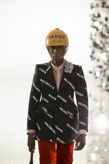 Коллаборация balenciaga
