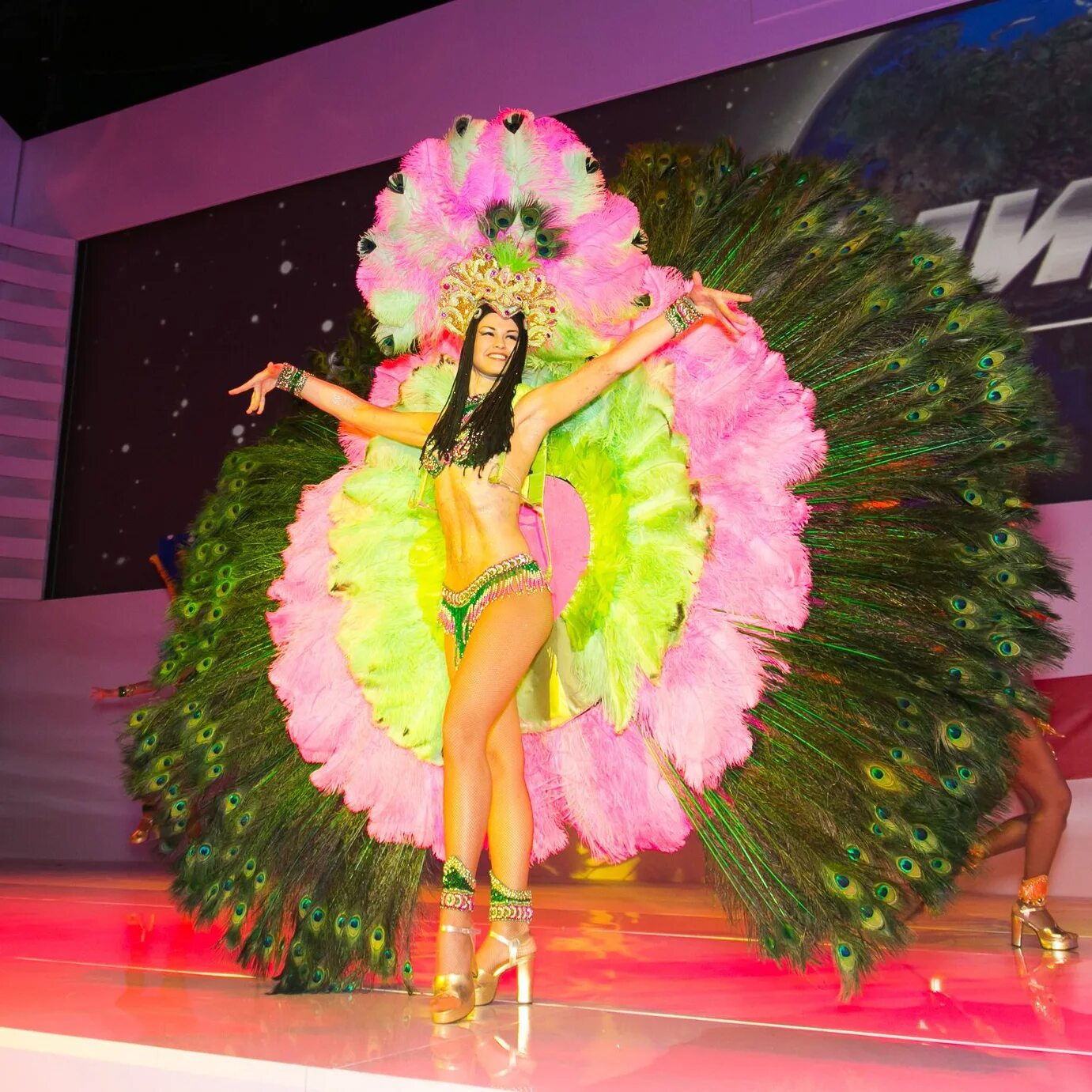 Тропикана тверь танцы. Тропикана тверь. Tropicana dance домодедово. Тропикана парк отель в подмосковье. Тропикана тверь.