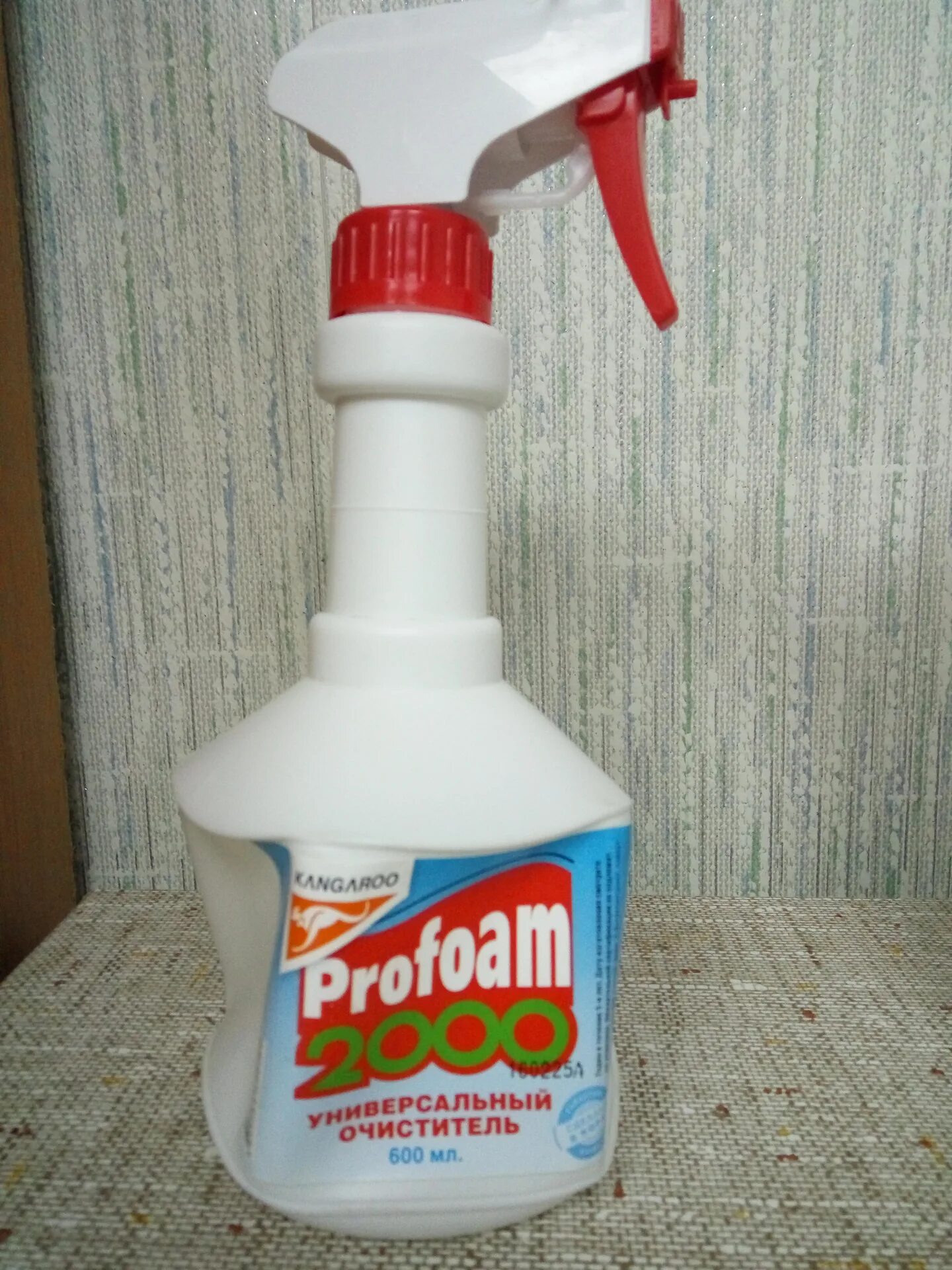 Очиститель интерьера kangaroo profoam 3000 600ml. Очиститель 2000 profoam. Profoam 2000 очиститель 600 мл. Профарм 2000. Kangaroo profoam 2000.