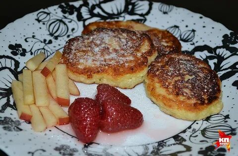 Сырники с яблоками на сковороде