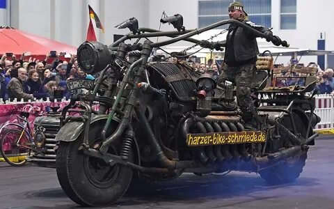 Огромный байк