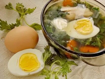 Суп из крапивы с яйцом и картофелем