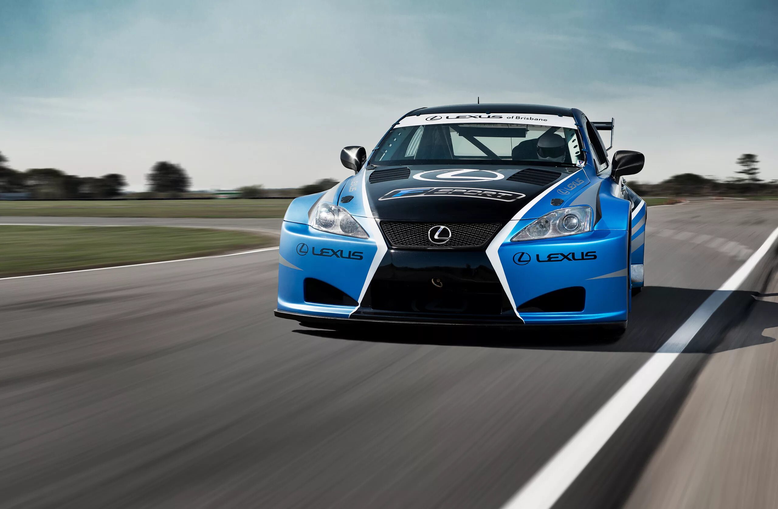 Автовыставки в москве. Лексус лфа 2022. Lexus rcf. Ниссан nx300. Lexus lc500 диски.