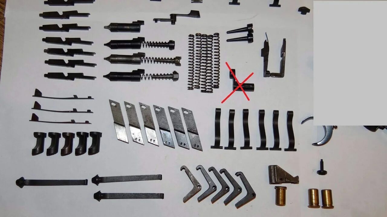9.8 запчасти. Запчасти Люгер p08. Mg34 передаточный рычаг. Рычаг передаточный Luger p08. Mg34 экстрактор.