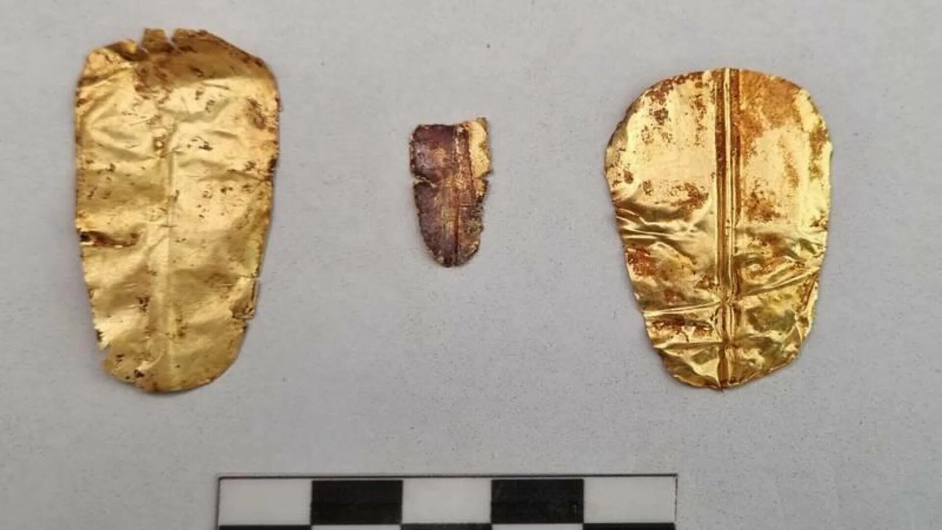 Найден каир. Мумия Египет с золотым языком. Древние находки Египта.