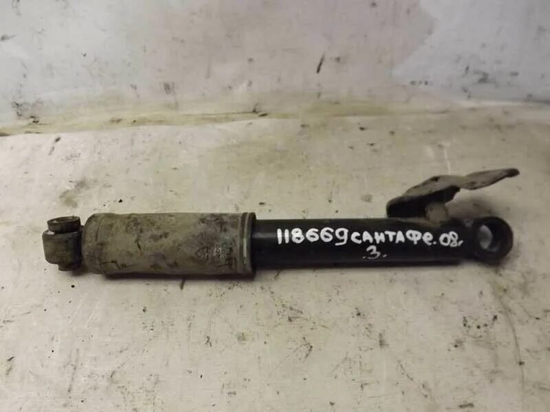 Задние амортизаторы santa fe. Задний амортизатор новый санта фе 5. Задние амортизаторы santa fe. Kyb 3440028. Hyundai santa fe задние амортизаторы.