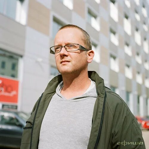 Голландский бизнесмен. Джеймс кэмерон актер. Марсель человек. Голландцы бизнесмены. Миллионер крюков.