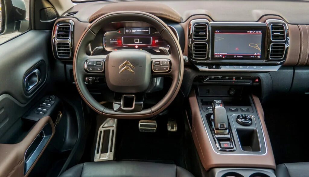 C5 aircross размеры. Citroen c5 aircross 2025. citroen c5 aircross салон. citroen c5 aircross красный. c5 aircross 2025.