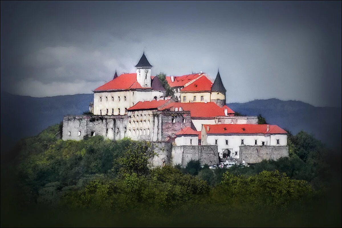 Мукачевский замок замок Паланок. Закарпатье замок Паланок. Закарпатье Мукачево замок Паланок. Замок Паланок в Мукачево.