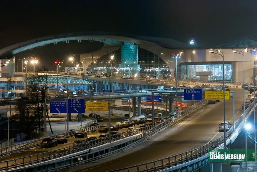 Airport road. Дорога в аэропорт. Дорога в аэропорт ночью. Аэропорт с дорогой. Дорога в аэропорт фото.