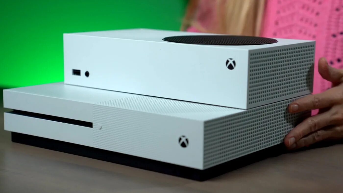 Xbox one s разница. Xbox Series s. Xbox one Series s. Xbox one s 2022. Xbox Series s и one s.