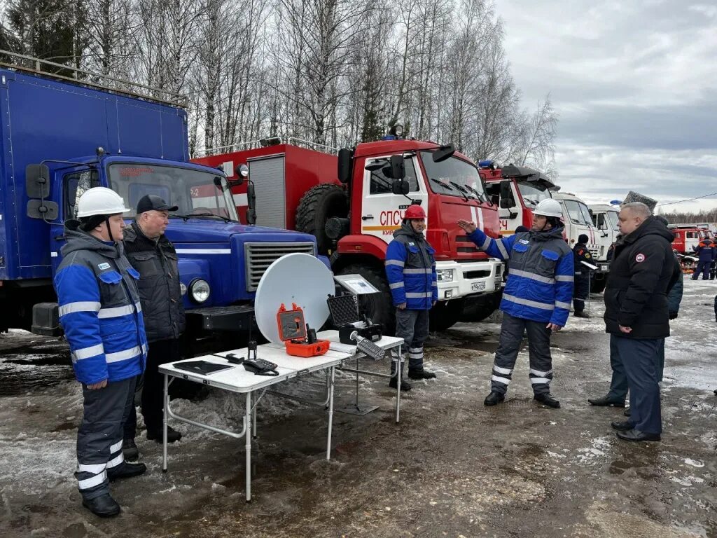 Россети центр и приволжья кировэнерго. Подготовка к паводку. паводок рязанская область. россети учения в карелии фото.