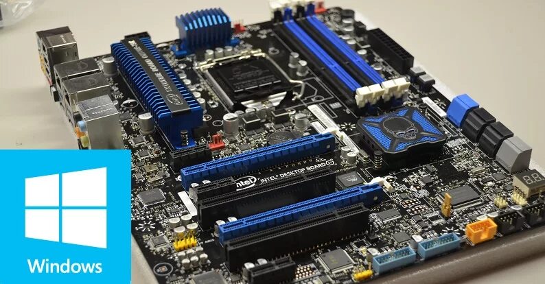 Замена материнской платы windows 10. Как обновить материнскую плату. Замена материнской платы без переустановки windows 7. Материнская плата в корпусе. Замена материнской платы на пк.